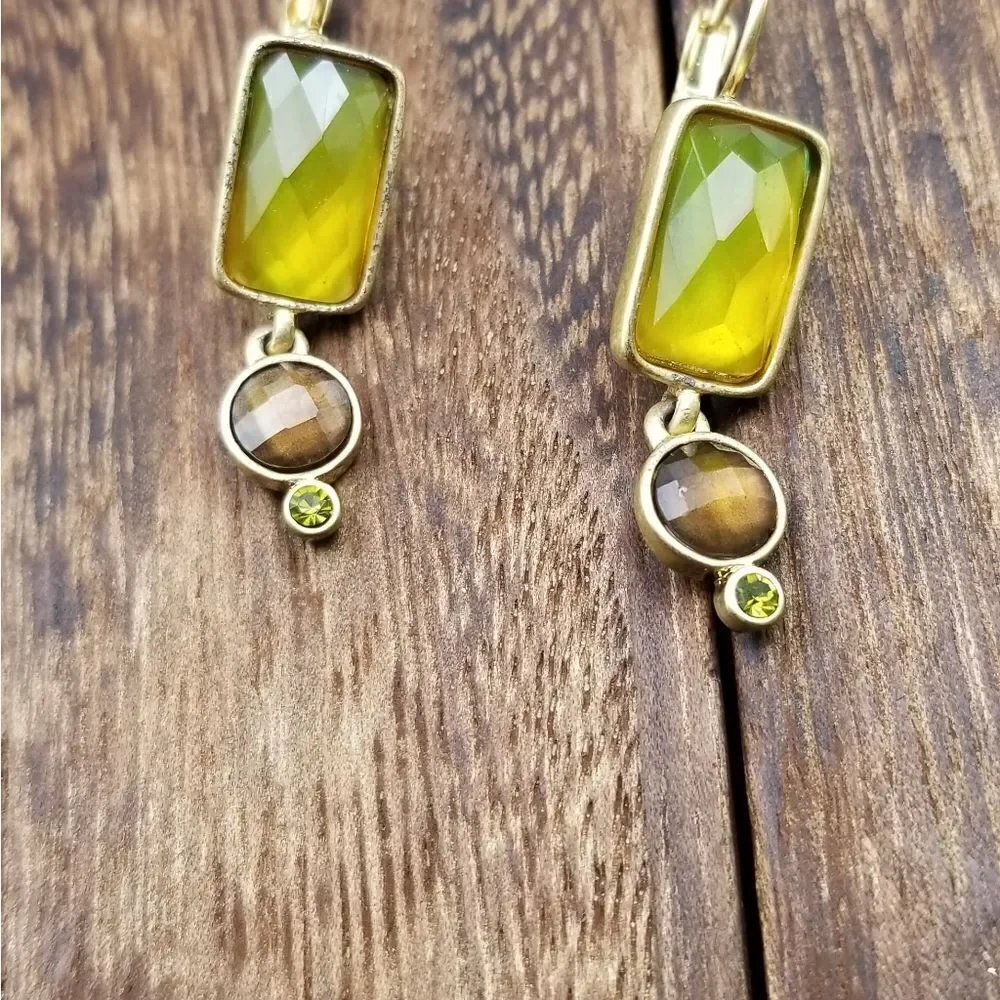 Peridot mocha mist Tibetan earrings E270